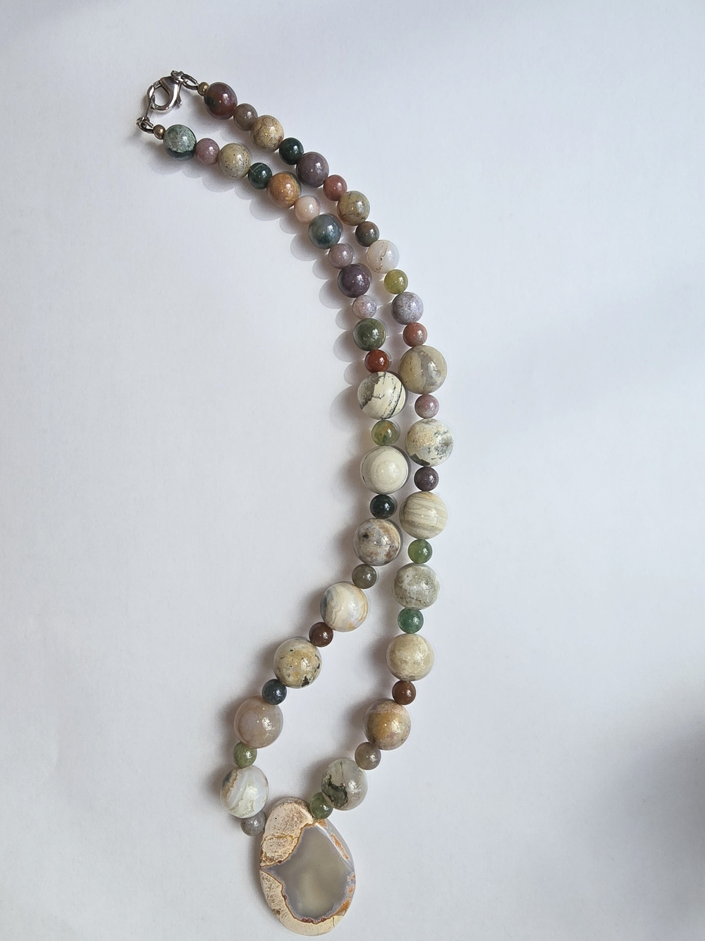 Natural Multi-Color Agate Bead Necklace with Agate Slice Pendant